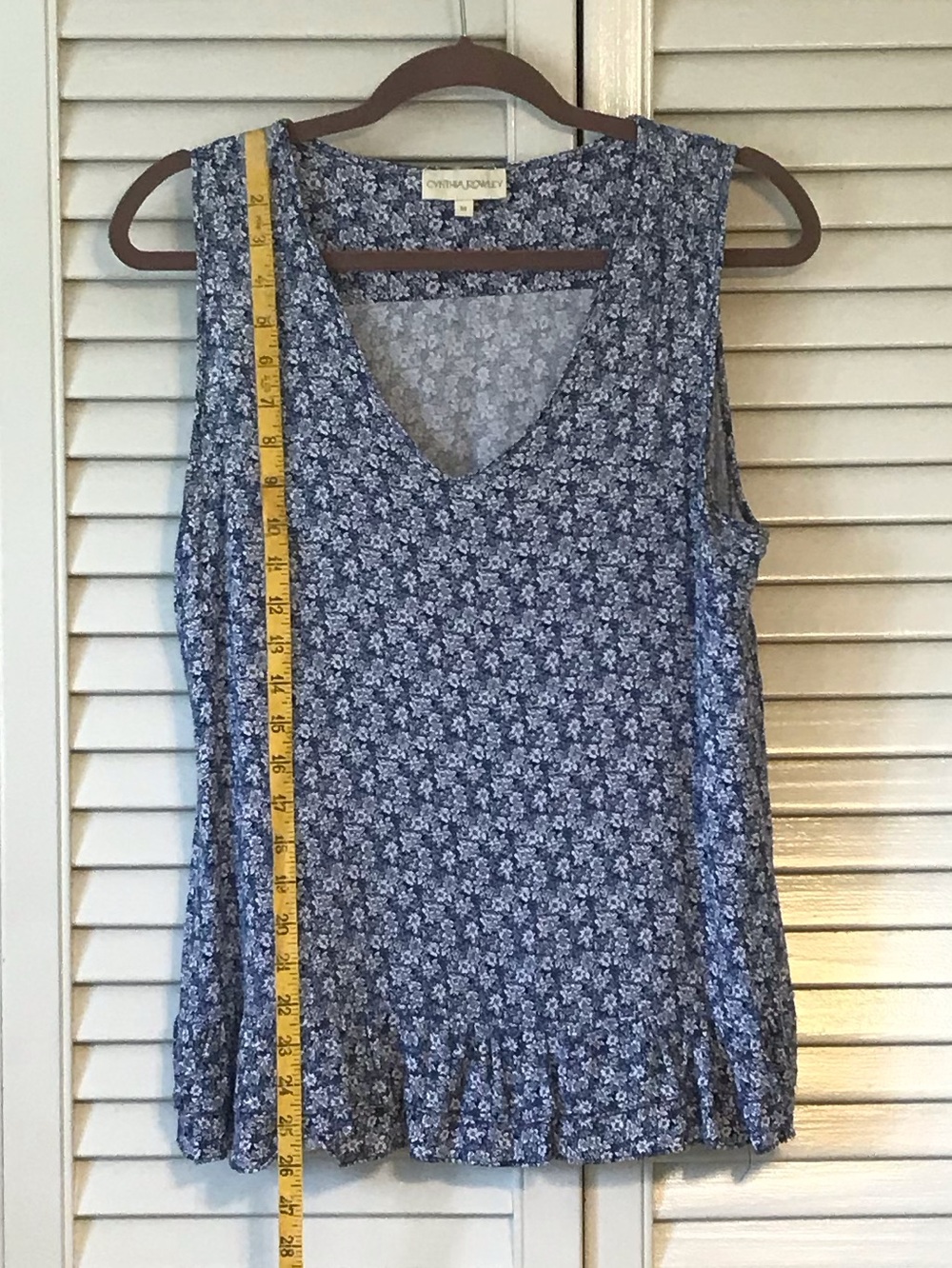 Cynthia Rowley Blue Floral V-Neck Ruffle Tank - Picture 2 of 7